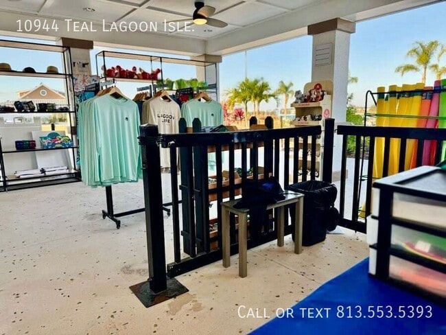 Building Photo - 10944 Teal Lagoon Isle