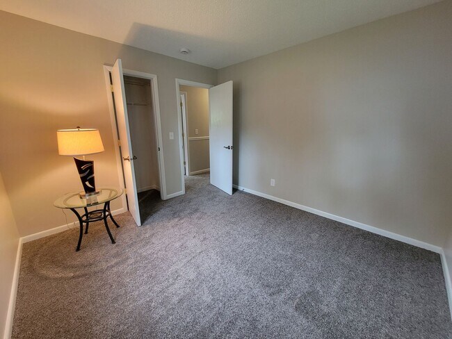 Building Photo - 2901 Darby Ct