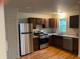 Building Photo - 626 Vattier St