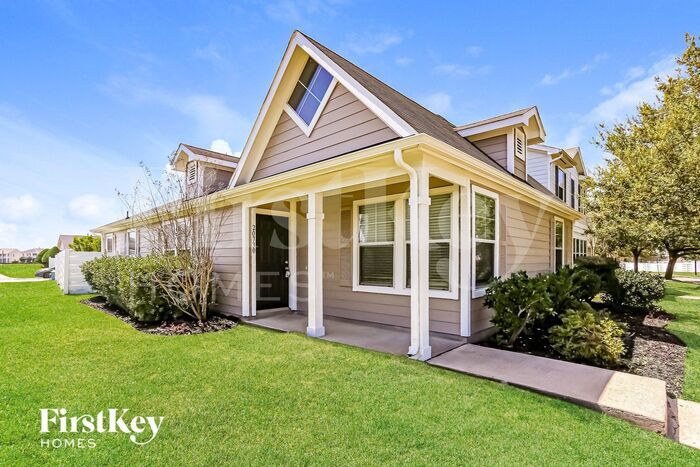 Building Photo - 20730 Settlers Lake Cir N