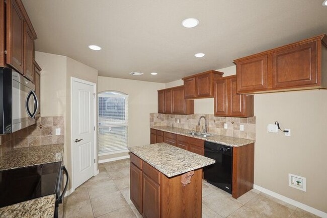 Building Photo - 7403 Kodiak Ave