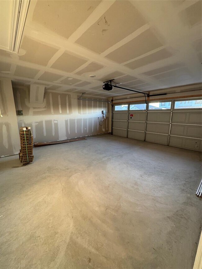 Building Photo - 15117 Afleet Alex St