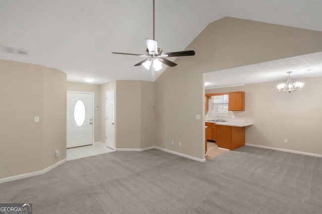 Building Photo - 123 Willow Springs Ln