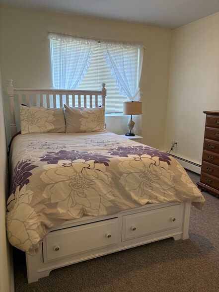 Building Photo - 10 Allagash Trail