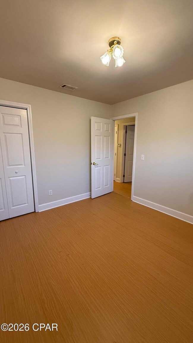 Building Photo - 127 Kacy Ln