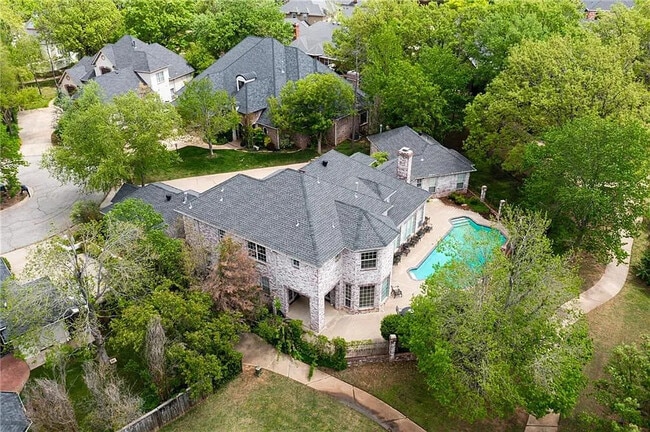Building Photo - 1307 Brookside Dr