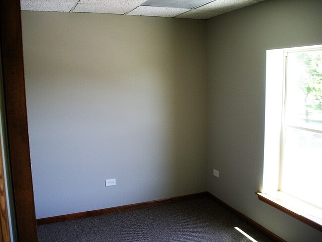 Building Photo - 9100 Ogden Ave