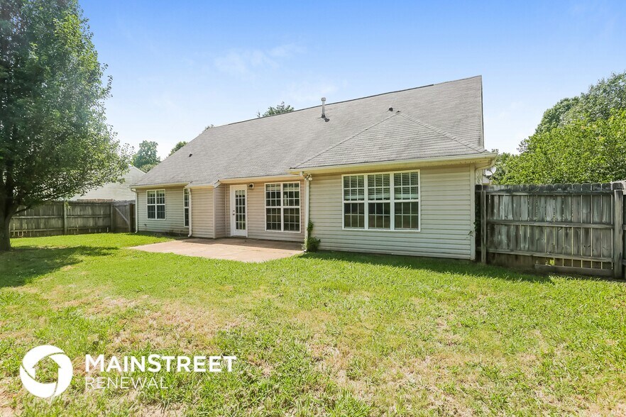 Building Photo - 13503 Willow Falls Rd