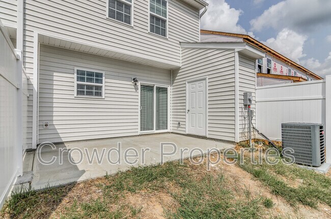 Building Photo - 359 Halton Crossing Dr SW