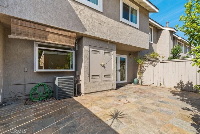 Building Photo - 42 Atherton-