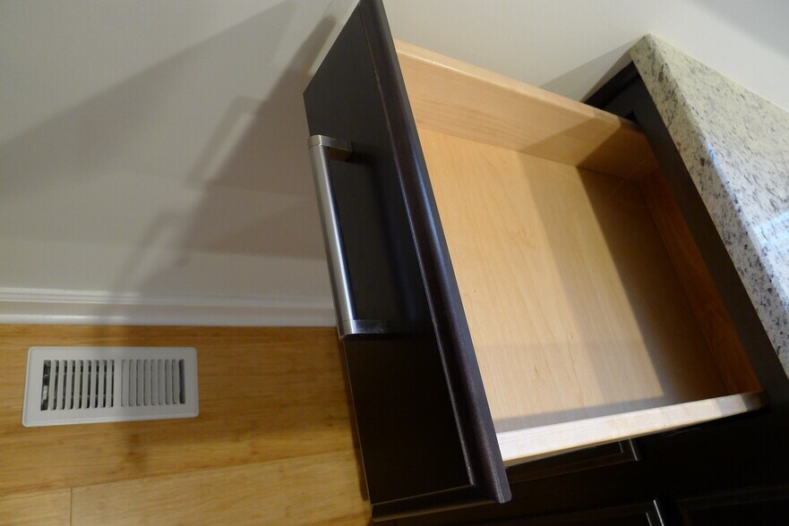 Building Photo - 278 Valley View Road