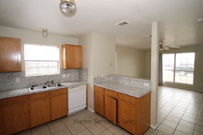 Building Photo - 4504 Jeff Scott Dr