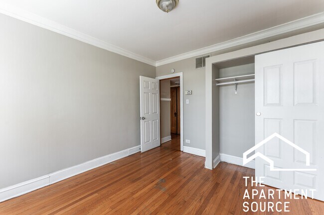 Building Photo - 2620 N Kildare Ave