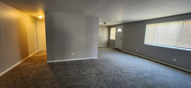 Building Photo - 103 Denrose Dr