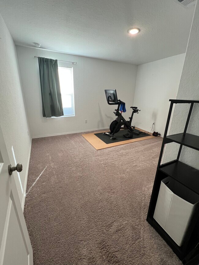 Building Photo - 7211 Green Sapphire