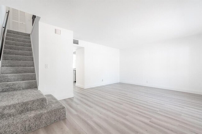 Building Photo - 7500 NW 75th St