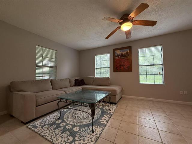 Building Photo - 112 Plainview Dr