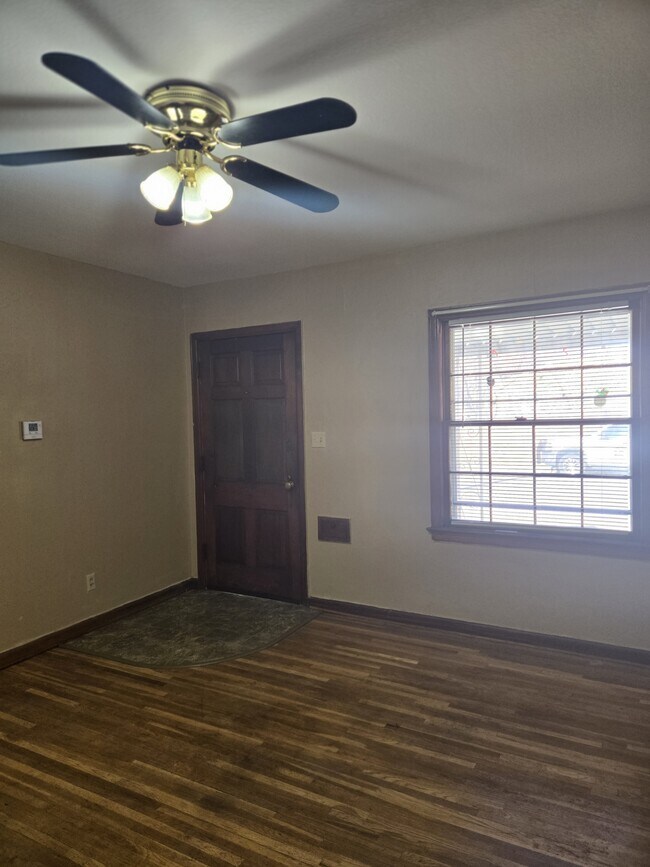 Building Photo - 4105 E Orme St