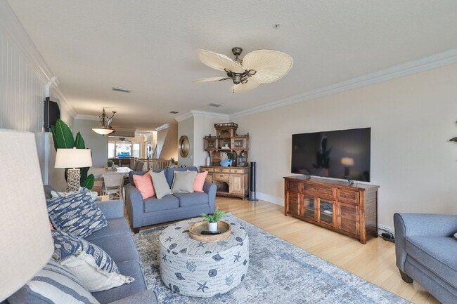 Building Photo - 1593 Pinellas Bayway S