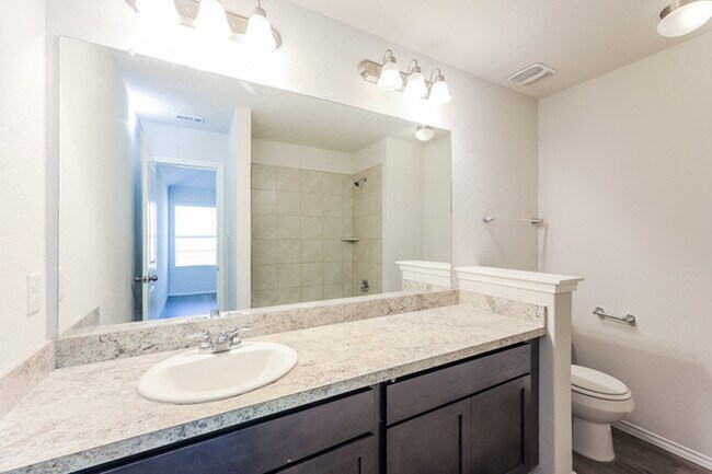 Building Photo - 3639 Somers Crest