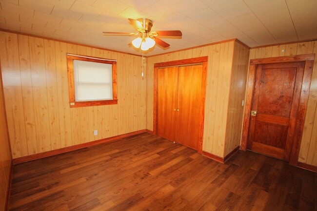 Building Photo - 3 Bedroom Home in Mount Holly, NC (Lawn Ca...
