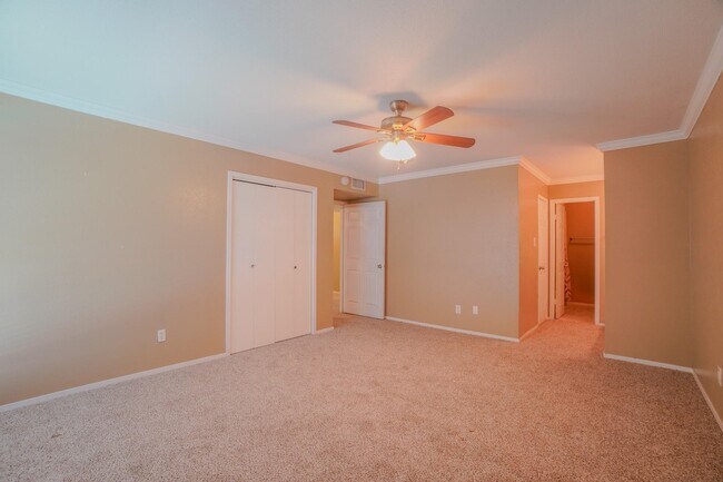 Building Photo - 5005 Georgi Ln