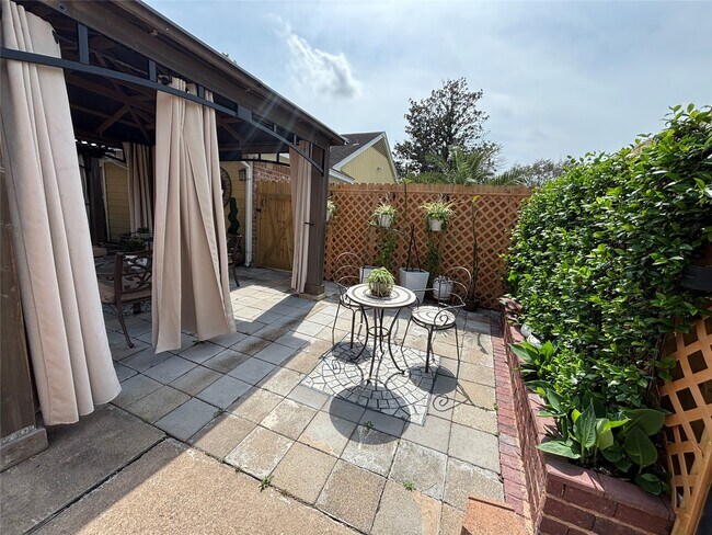 Building Photo - 14110 Ella Lee Ln