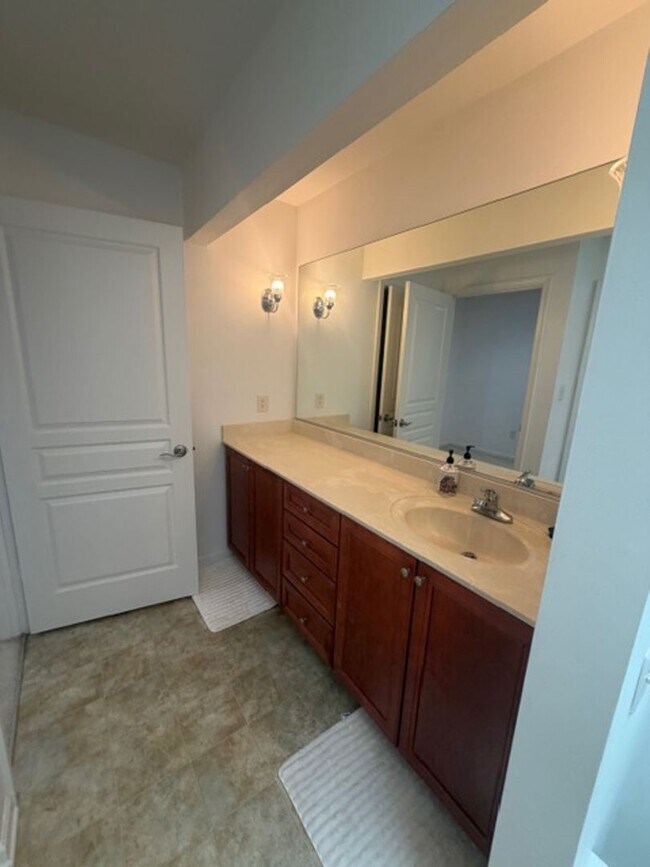Building Photo - 5301 Brinsley Ln