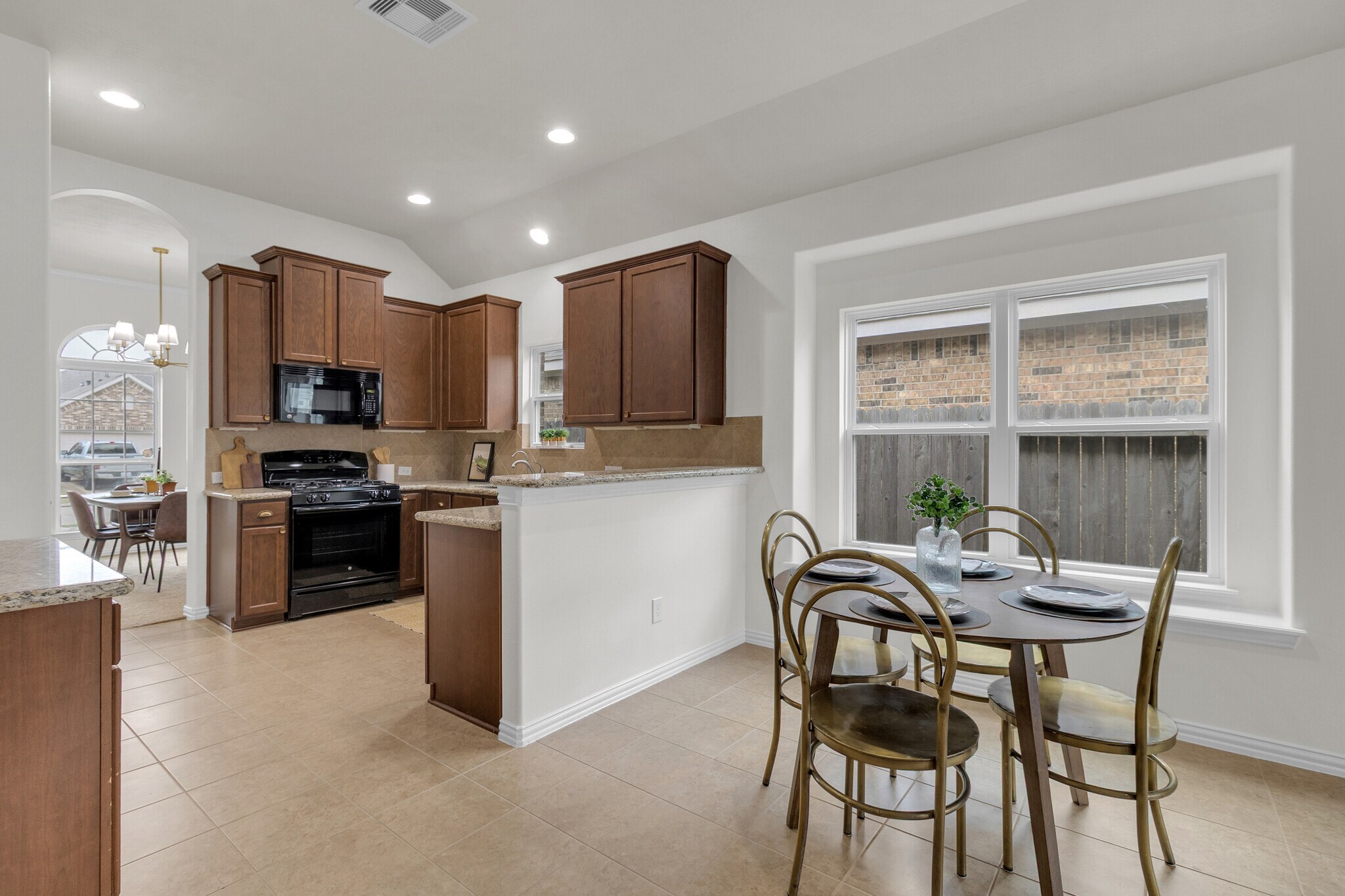 Building Photo - 24506 Forest Canopy Dr