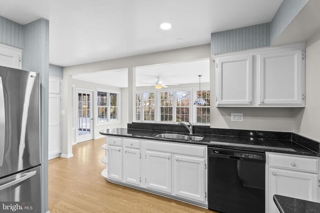 Building Photo - 6321 Higham Dr