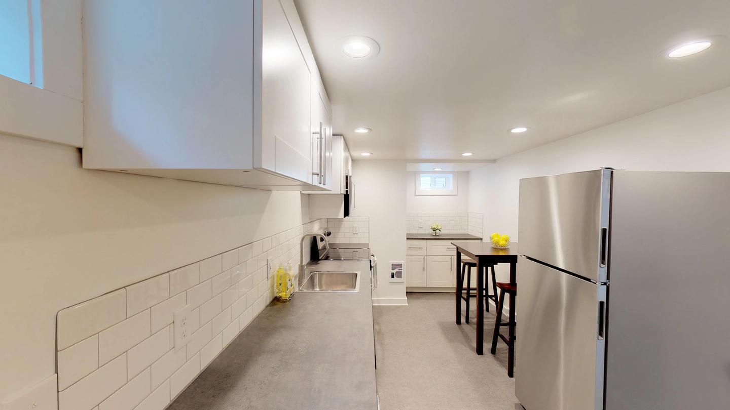 Building Photo - 1730 SE 35th Pl