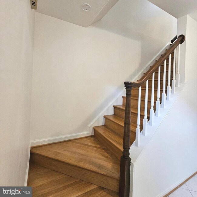 Building Photo - 6004 Station View Ct