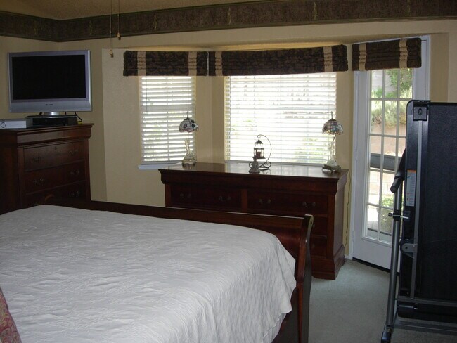 Master bedroom - 10750 Spyglass Dr