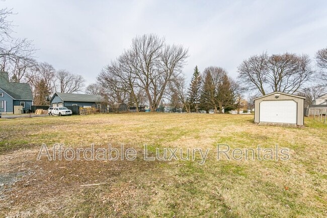 Building Photo - 2868 Brighton Henrietta Town Line Rd