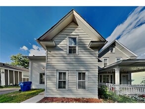Building Photo - 303 Curtice St E