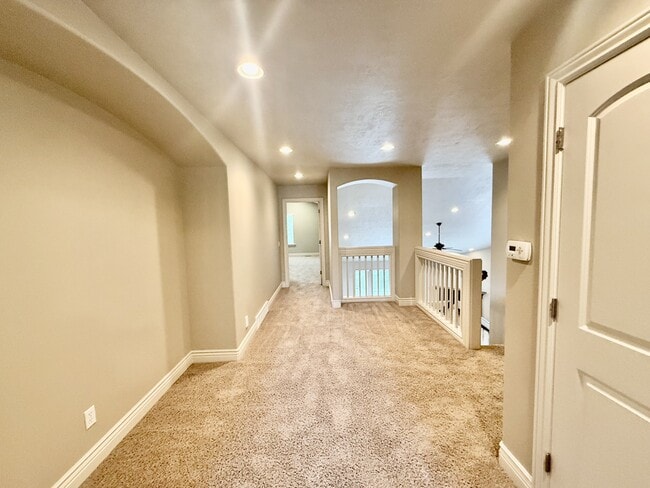 Building Photo - 2028 E 4500 S