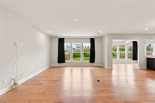 Building Photo - 406 Riverclub Rd