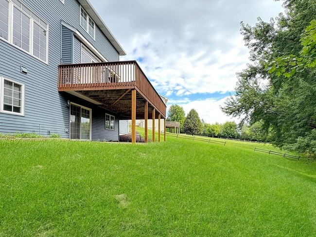 Building Photo - 1839 Valley Ridge Trail S