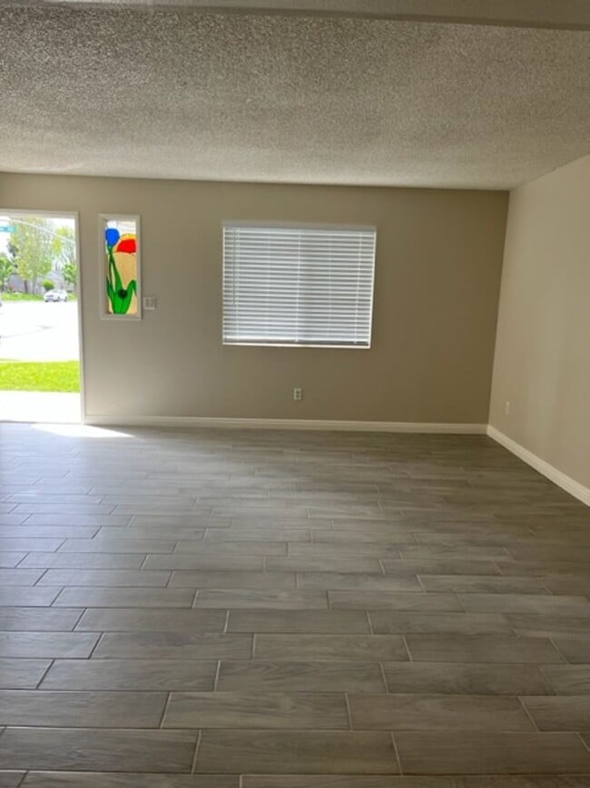 Building Photo - JP3524