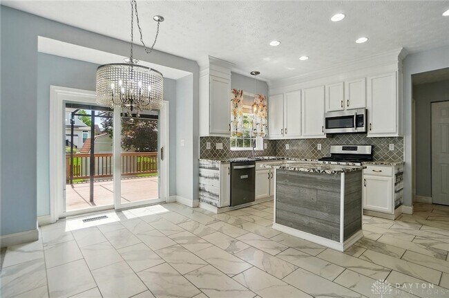 Building Photo - 2139 Pacer Trail