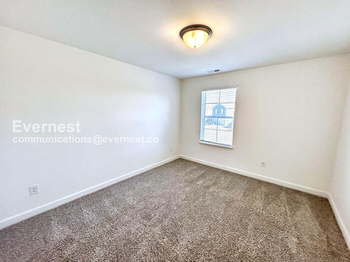 Building Photo - 799 Coopers Wy