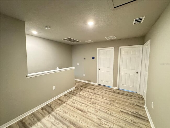 Building Photo - 413 Legacy Lp