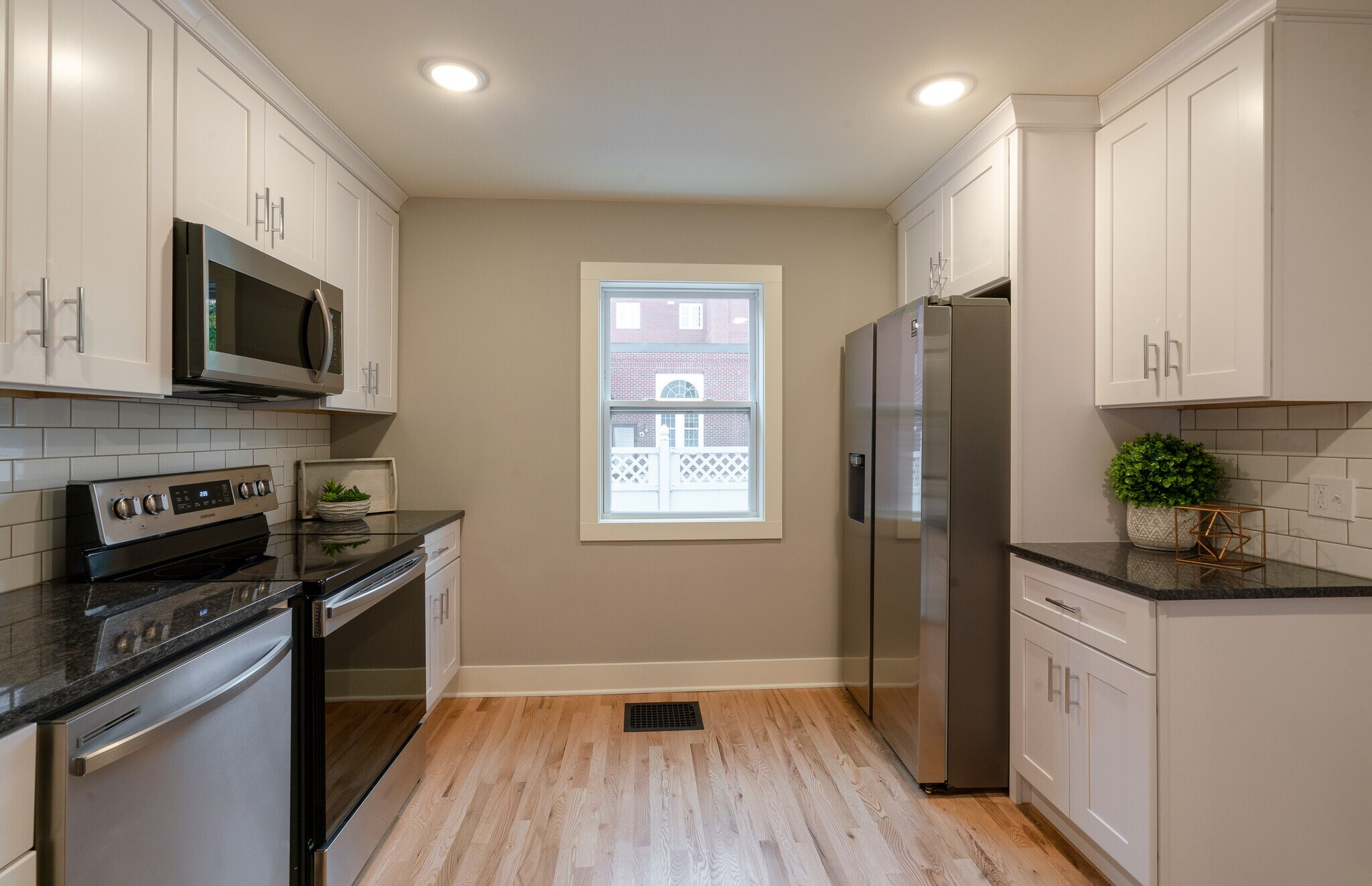 Building Photo - 621 3rd St NW