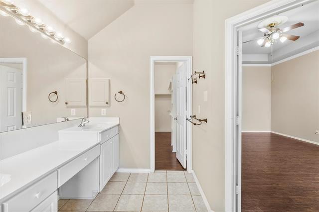 Building Photo - 1597 Castle Pines Dr