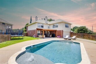 Building Photo - 2401 Brycewood Ln