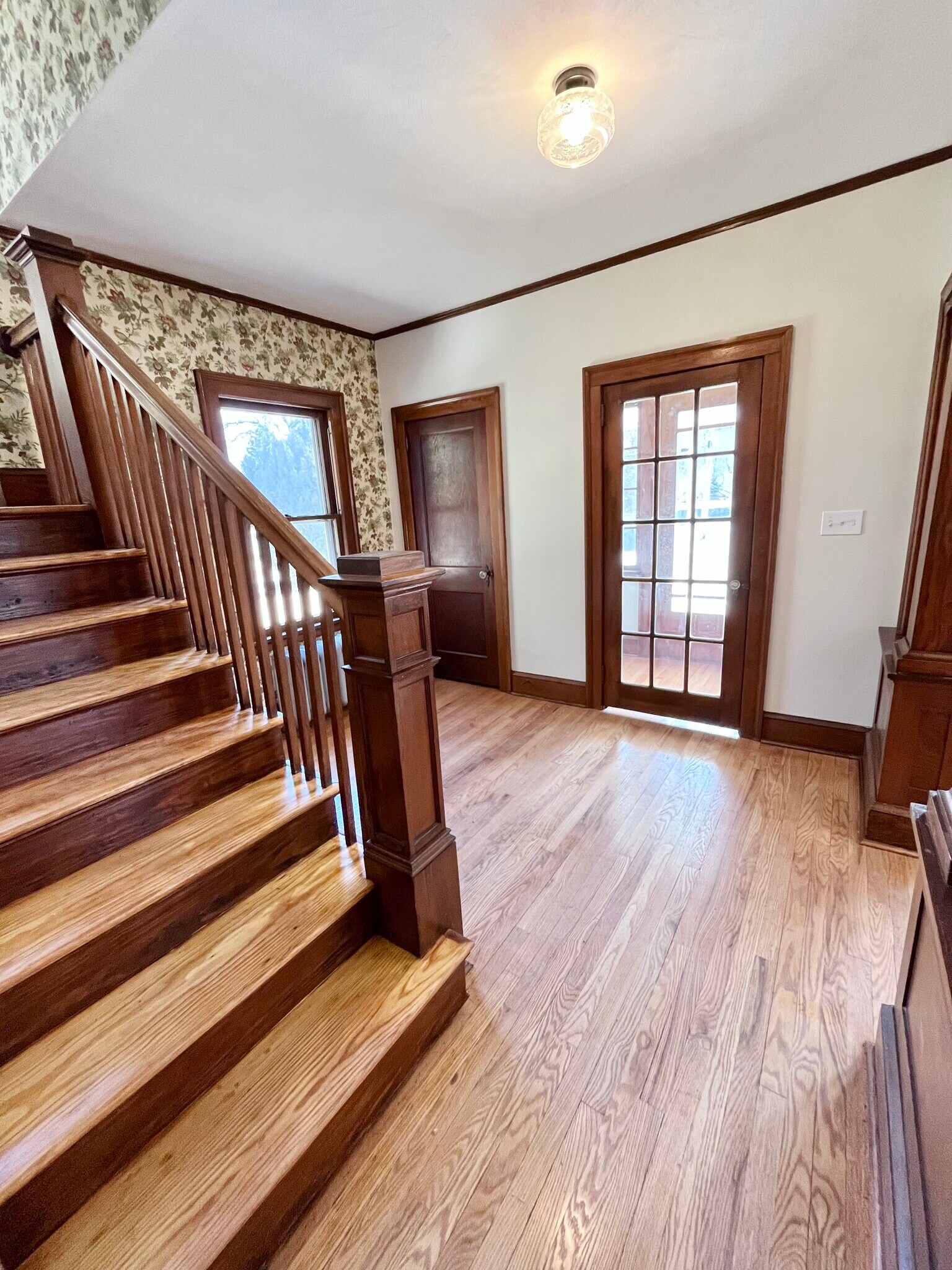 Front Entry and Stairs - 1465 Main St