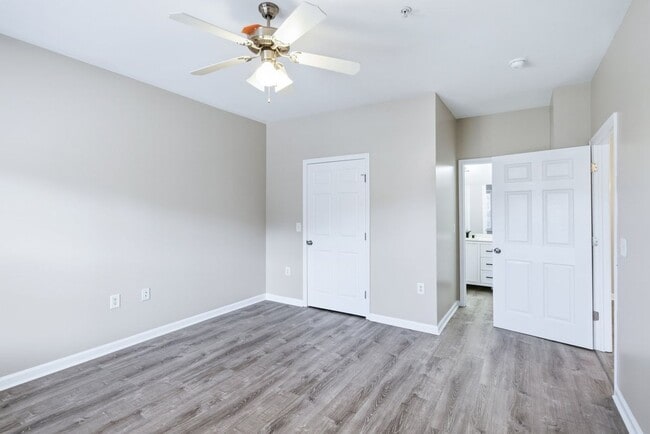 Building Photo - 2 Bedrooms 2 Bathrooms Condo