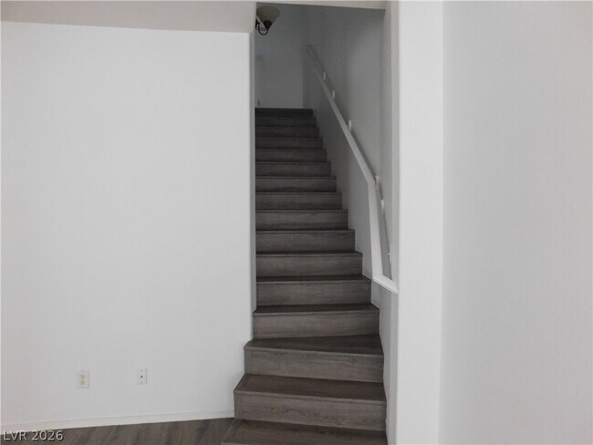 Building Photo - 1342 Dusty Creek St