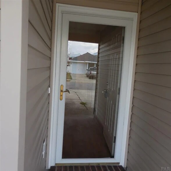 Building Photo - 1487 Dunhurst Dr