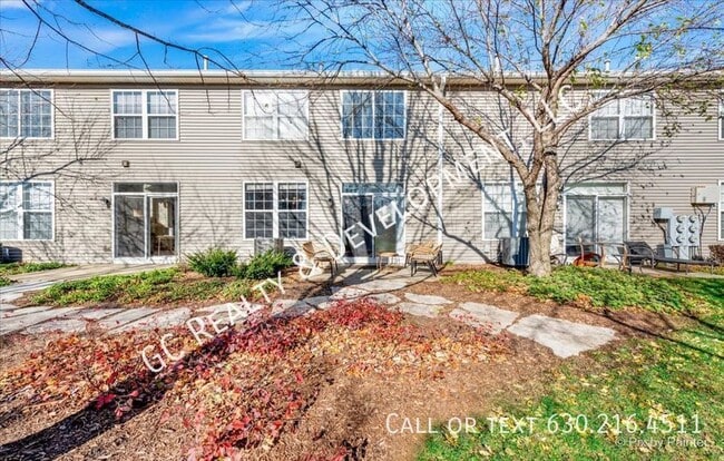 Building Photo - 2864 Rutland Cir